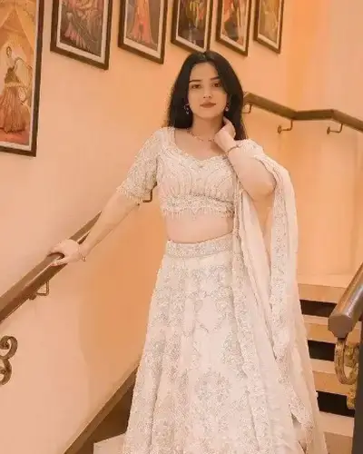 Escort Service In Vikhroli